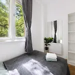 Hotel Bery Homes *